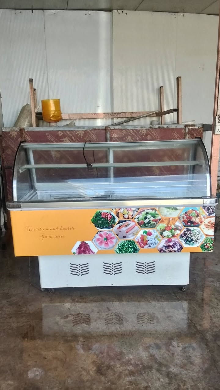 جبتلكم عارضه مقبلات جديده ستخدام مره وحده ولسعر 550 ولمكان حي الرئاسه مال معلمين اليريد يشتري هاذ رقمي *********** علما توصيل ماكو
