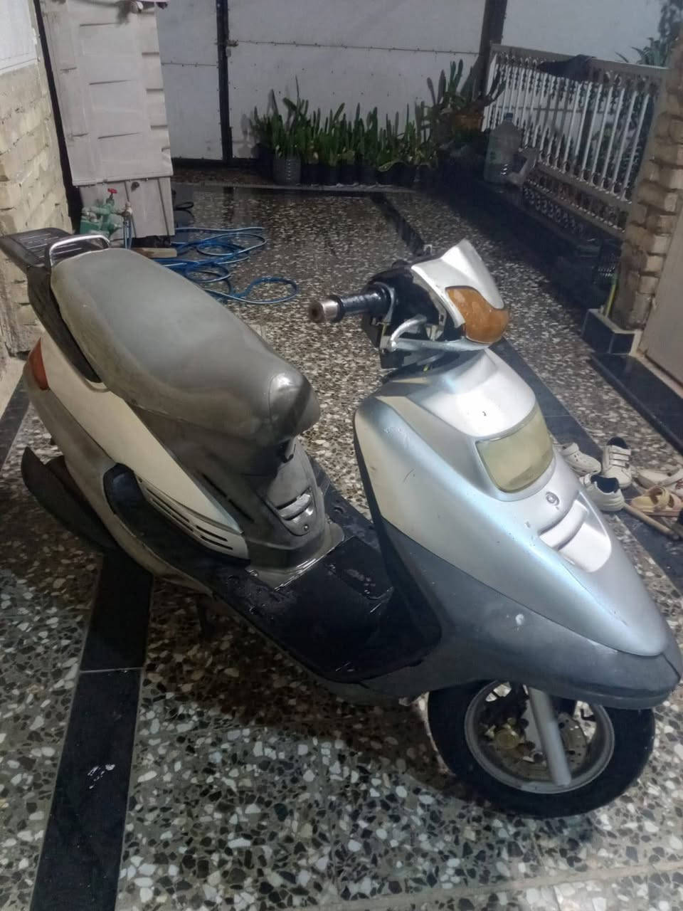 دراجة فضائي سرعتها 100 نضيفة السعر 450 وبيها مجال قليل مكاني بغداد ***********
