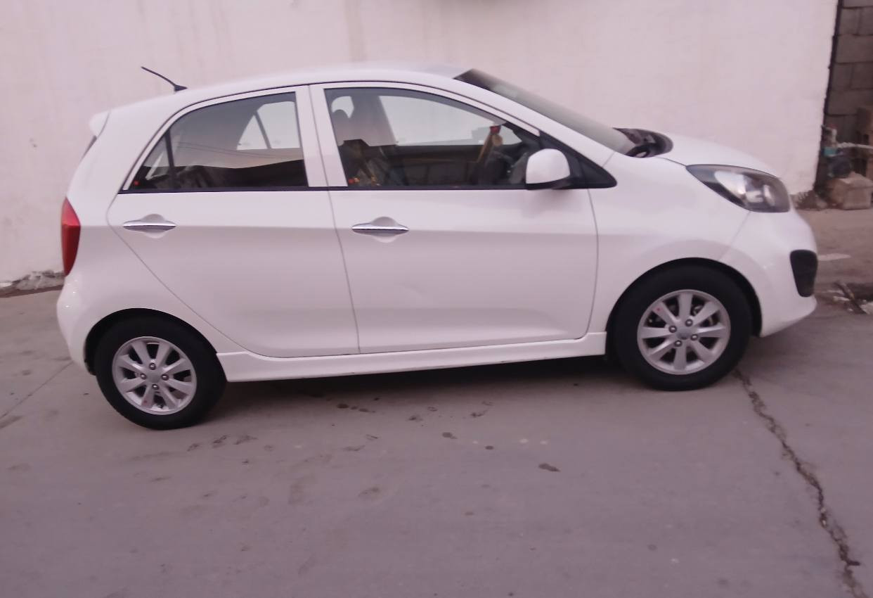 <<  كيابيكانتو >>    KIA شكل جديد نفخ 
ابودمار..موديل سيارة [[ ٢٠١٣ ]] والسيارة بدون صبغ شرط.
- أتصال علرقم//***********
-مكان سيارة كركوك.
-سعر السيارة (( ٨٨ )) ورقة.
- المنشأة السيارة صناعة كوري. 
 -رقم سليمانية وشرط تحويل وسيارة بية كوبون دفتر بنزين.
-لون مميز((أبيض ثلجي)).
-مواصفات السيارة فول ماعدا بصمة وسلايد وأرد خليجي كير أوتوماتيك.. مكينة اربعة سلندر المرغوب مامفتوح علبلاد...تبريدثلج..وتدفئة..سويج جداحة...داخل سيارة مطعم رصاصي وبرونزي وأسود ورصاصي...مسجل دي في دي بلاد دشبول نفس كياريو...ويل كروم حجم اطارات١٤...مانع ضباب..جامات كهرباء..مرايات كهرباء...تحكمات طرفين بلستيرن..بلوثوث..اواكس...ستوب لايت..يدات نيكل..نظام أيكو أقتصادي...كشن جك..يو بي أس...جنح علصندوق بلادي...دوسات سبورت بلاد...أسبير جوكر علشركة منازل...نشرة ضوئي علشمسية وعلدشبول بلاد مواصفات خاصة...السيارة بدون مصروف جاهزة* كركوك, العراق
