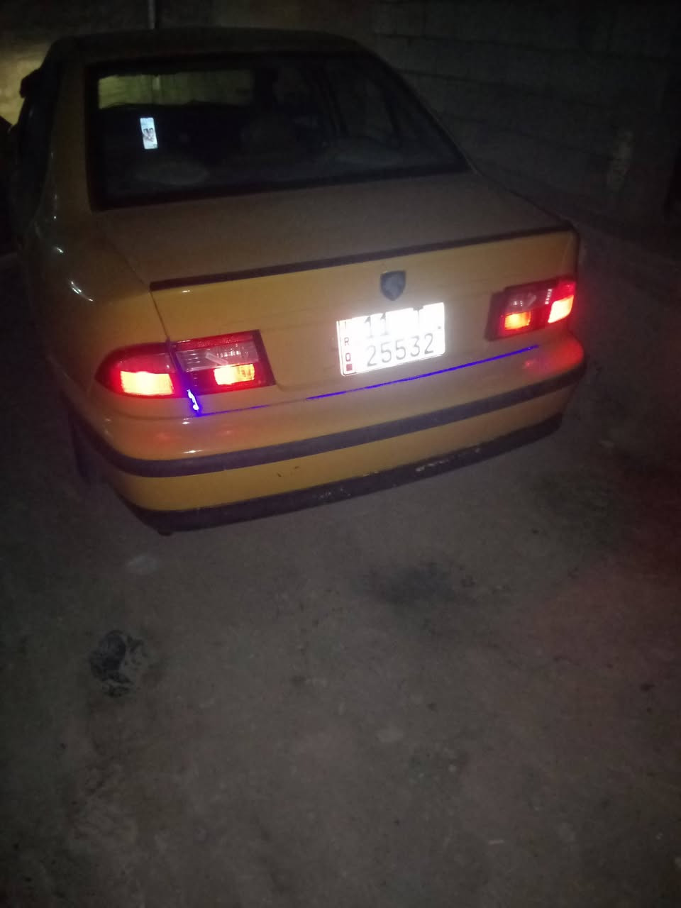 السلام عليك سمند 2010 كير مكينه خير من الله بشرط لا صرف ولا بخار تبريد نقص صونده وغاز غراضه كامله كهربائيات كامله بيهه زنون يخبل تخم تاير جديد داخل مدوشم جديد رقم دولي وسنويه جديده لغايه 31
 بيهه ضربه بلصندوك بيع فقط مكاني ديالى بعقوبة 
 السعر 28 بيهه مجال ***********
