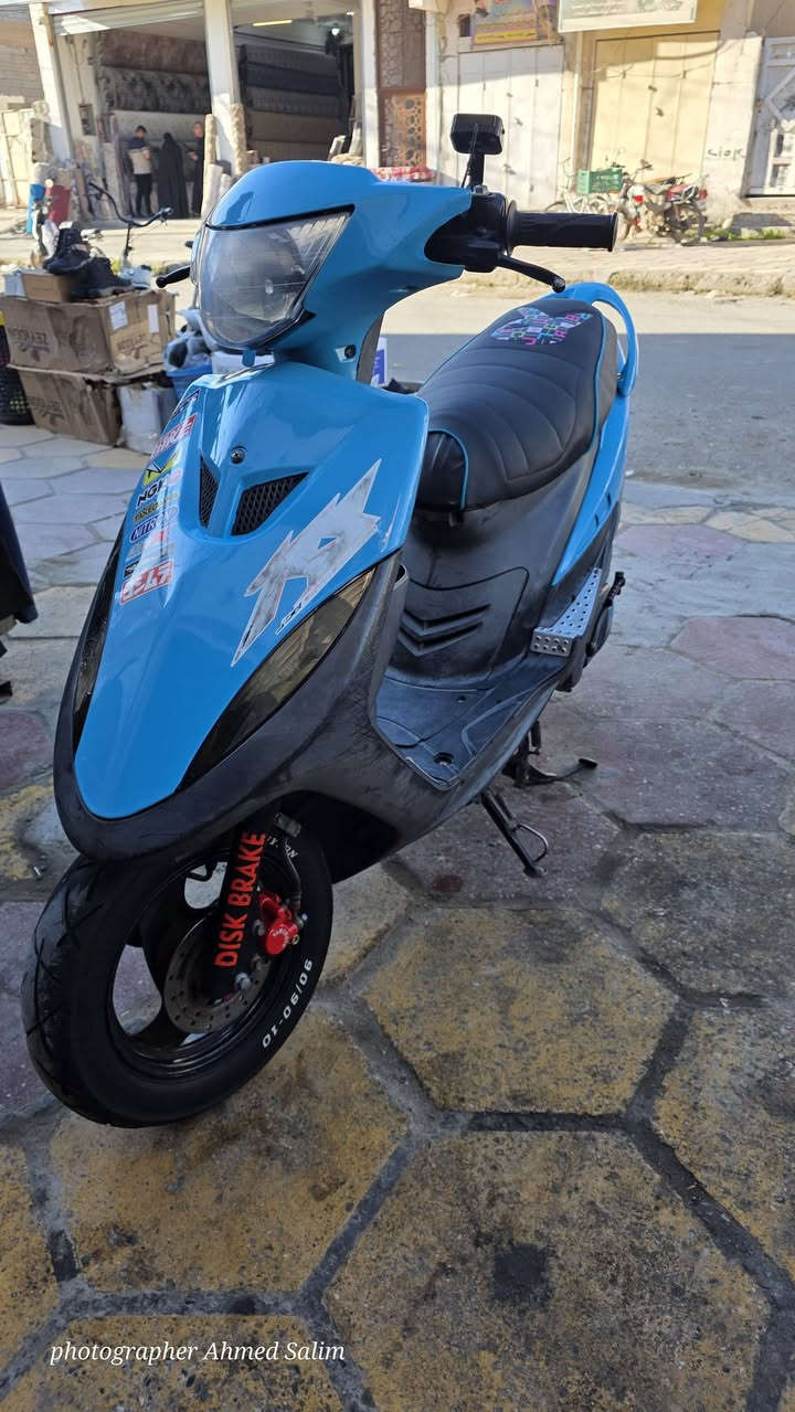 ماكس عدلة ابلادية مكينة ٤٩ ما مفتوحة
موديل 2006 الدراجة ختم واحد وية المكية بس الكفرات مو اصلية مال اربع ولفات مصبوغات ومضروبات جيلاتين فول 
والشيال لون سمائي والبلادي مالتهة موجود 
و كلجات رياضي مالوسي  لستفسار 
والكشن مغلف كامل 
***********
***********
