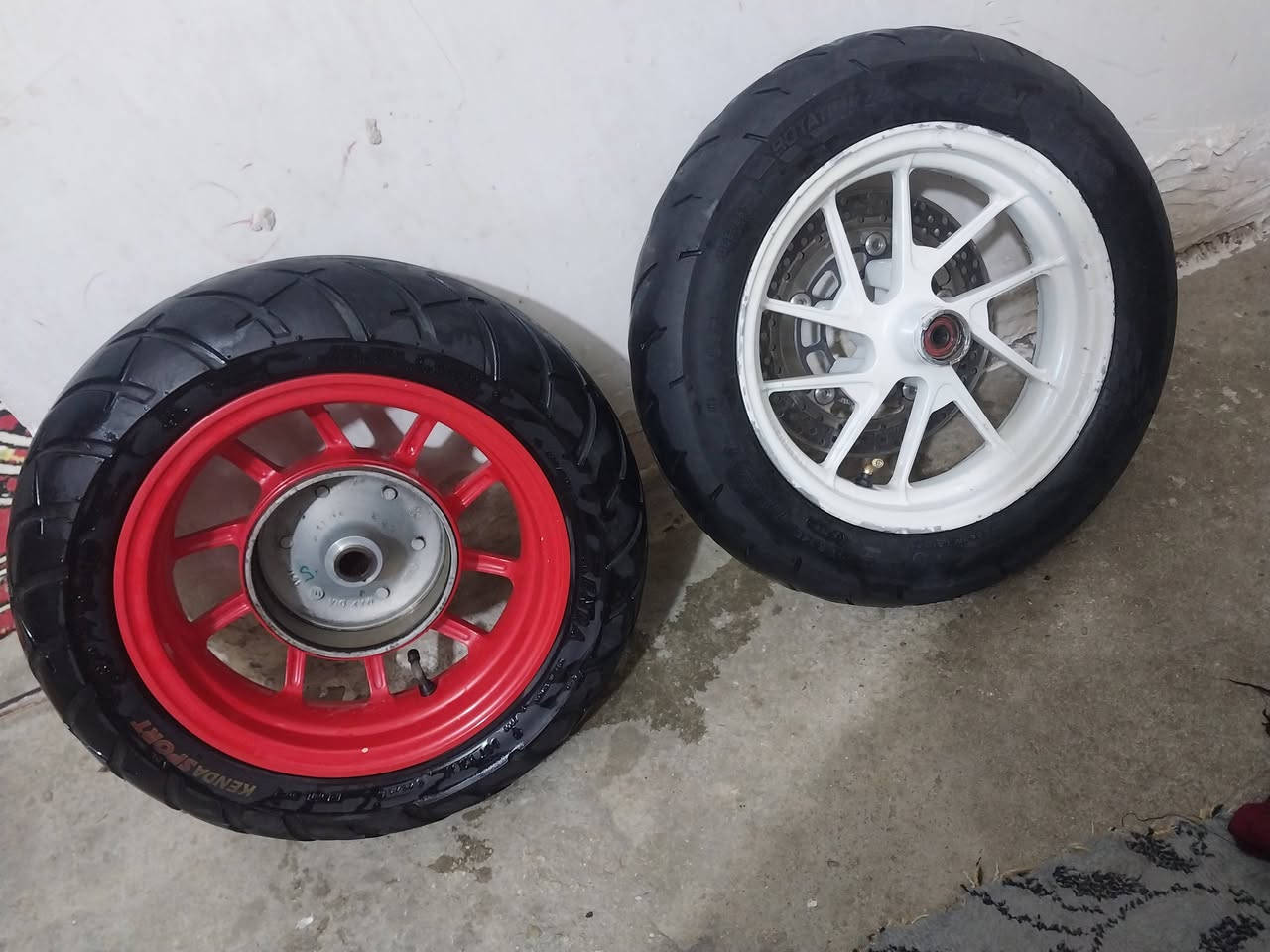 سلام عليكم اخوان للبيع وياله مال جبلي كلشي موضه بلصوره سعر ٣٢٥ هنه وتايرات مكاني بغداد الشعله هاتف ***********
