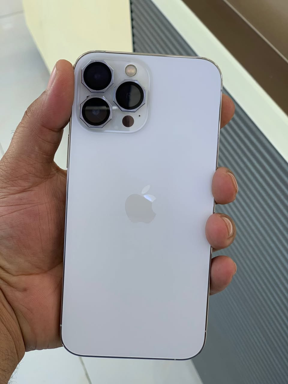 السلام عليكم
13 برو ماكس ذاكره 512
بطارية 95‎%‎
جهاز جديد كلش مكاني كوت 
ملحقات كاملة 
***********
