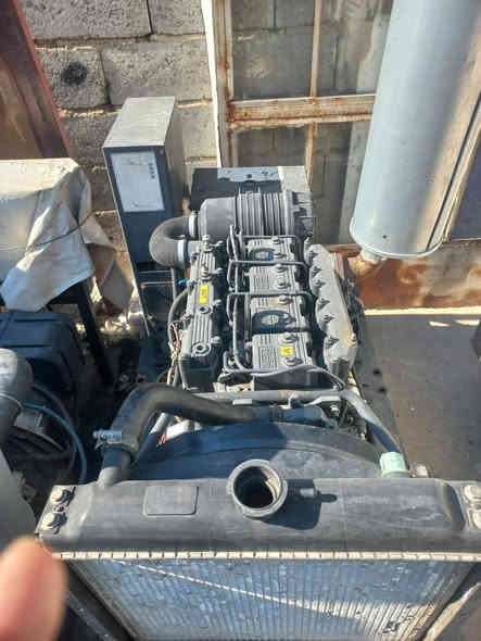 مولد لستر بتر ٤ سلندر
٣ فيز ١٤ كيفي ٢٠ كيفي
بلاديه ونظام حمايات وتشغيل واطفاء ذاتي
الانبار الفلوجه  ***********
