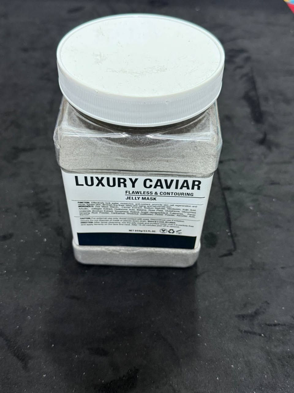 قناع جيلي للوجه (Jelly Mask) بتركيبة الكافيار الفاخر لشد وتحديد البشرة.
الوزن الصافي: 650 جرام. 

المكونات الرئيسية: مستخلص الكافيار، كولاجين، حمض الهيالورونيك، وبودرة الورد. 

الوظيفة: يعمل على ترطيب البشرة بعمق، ومحاربة الشيخوخة، وتعزيز تجديد الخلايا، وتقليل الخطوط الدقيقة.


**إذا كنت صاحب هذا الإعلان وتريد حذفه لأي سبب، رجاءا أرسل رسالة إلى الدعم الفني**