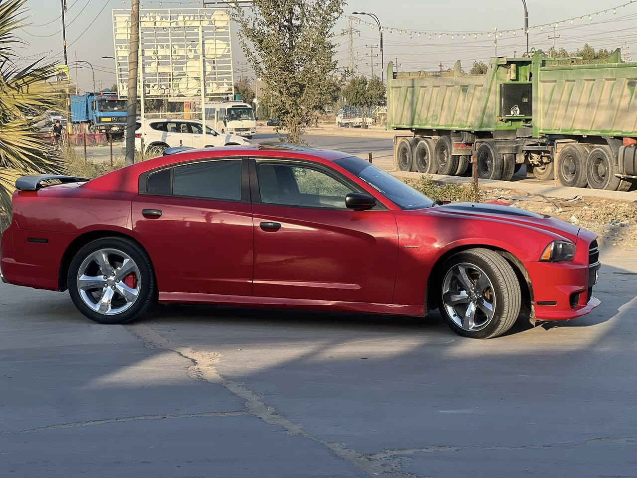 2014. Rtmax 5700.
بصمه فتحه شاشه كامره رادار امامي وجانبي. 
مري قلاب هيتر. رادار  كلاصات تدفئه تبريد  
كشنات امامي وخلفي تدفئه تبريد 
كشنات كهرباء ذاكره  وباقي المواصفات المعروفه 
عليه كت Srt كامل.     بدون ايرباك.    عداد 93mi
امريكا. دور جاملغ خلفي وباب بالعراق صبغ جاملغ امامي 
مكينه كير حداديه تبريد كهربائيات كله جاهز. اكزوز كاتم بلادي 
السعر.   155.  وبي مجال وبخدمتك بيع او مراوس مكاني بابل
***********. ***********
