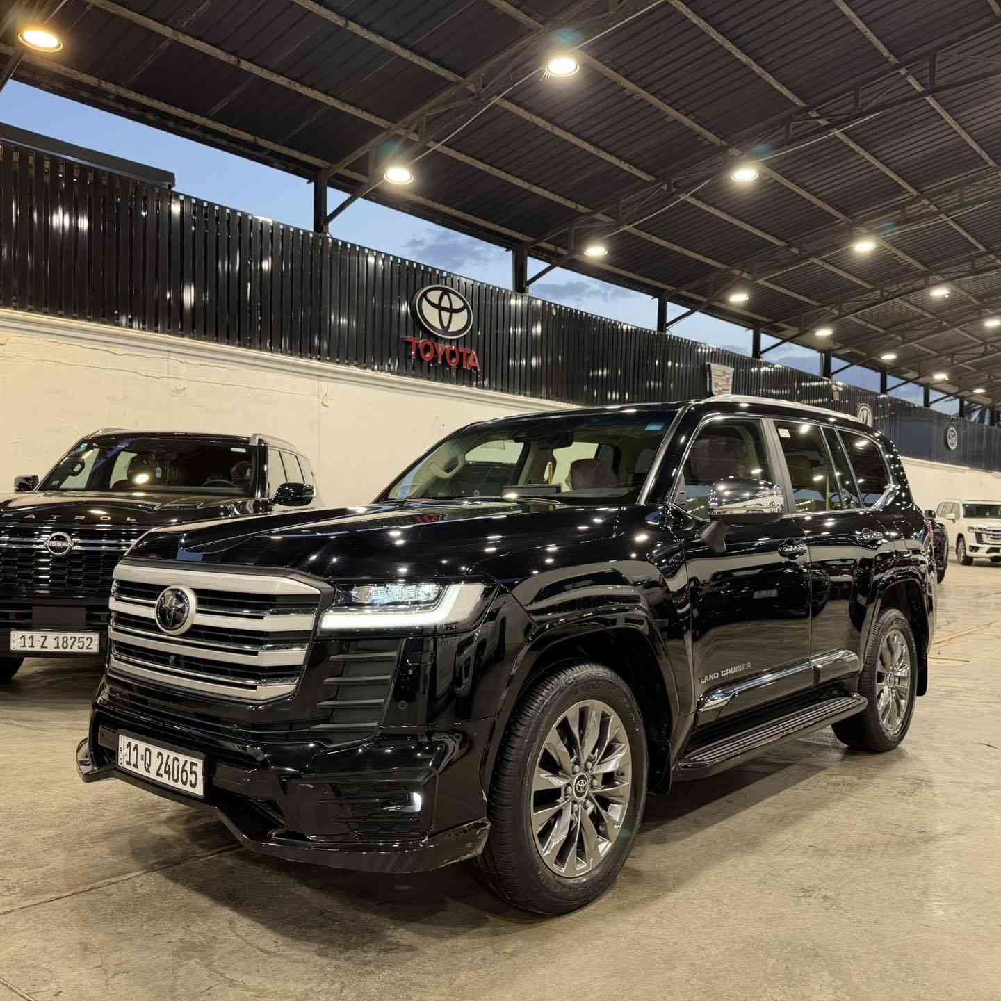 🚙🔥 Toyota Land Cruiser – بريم أصل

الفخامة والقوة بهيبة اللاندكروزر 👑✨

✔️ محرك 4000 V6 قوي واعتمادي
✔️ فئة VX Limited فول مواصفات
✔️ ماشية فقط 25,000 كم
✔️ نقطة عمياء + رادار + تحديد مسار
✔️ كراسي صف ثالث كهرباء
✔️ بريم أصل وحالة قريبة جداً للوكالة

✨ راحة استثنائية + تقنيات حديثة + أداء يفرض نفسه بكل الطرق

📍 متوفرة لدى شركة علي الشيباني لتجارة السيارات
بغداد – الكاظمية – جكوك قرب مرور الكاظمية

📞 للحجز والاستفسار:
***********-***********

🔥 فرصة مميزة لعشاق اللاندكروزر الفخم… لا تفوتها
