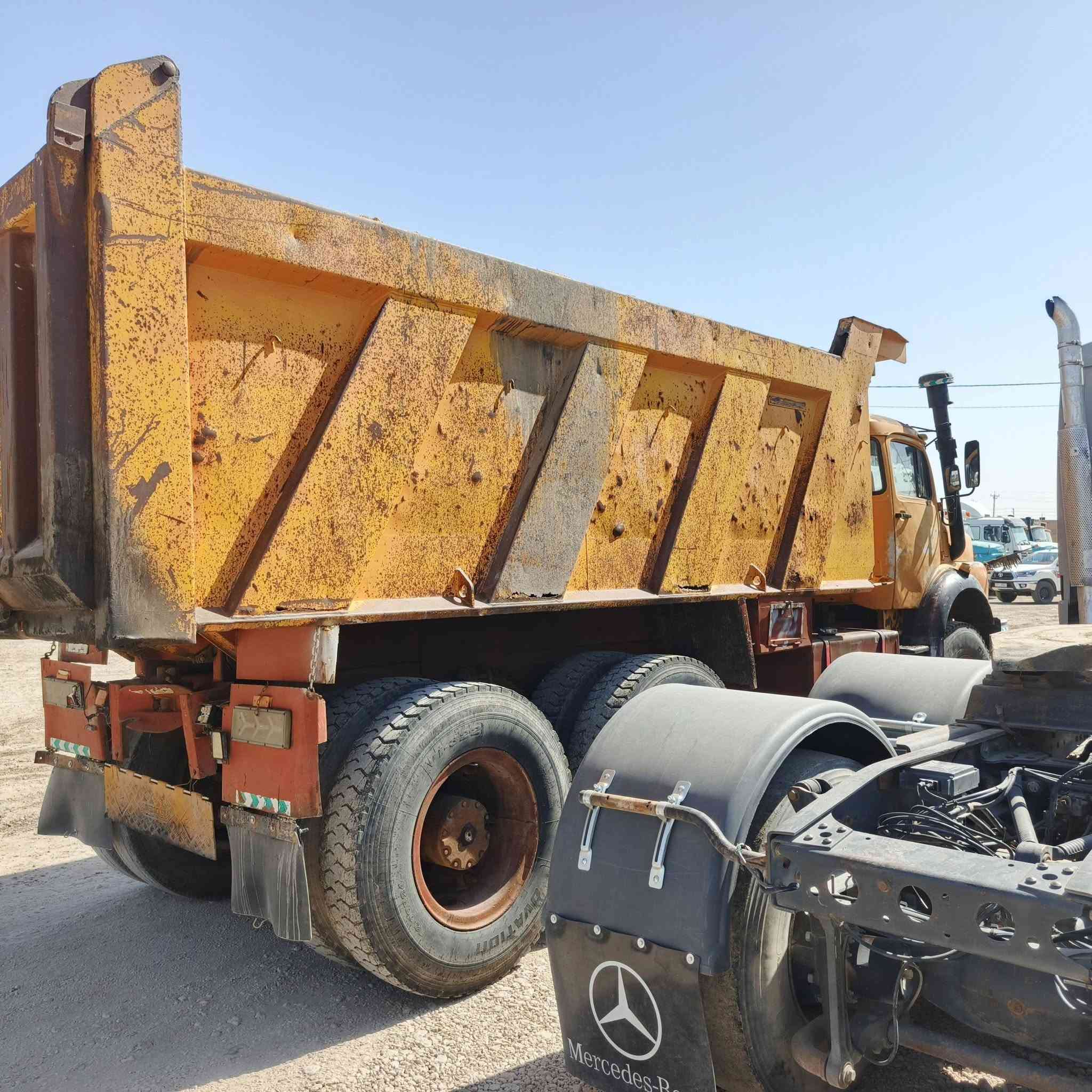 مايلر بلاديه موديل 81
محرك مجفت جديد شاصي بلادي 
قماره بلاديه السعر 75مليون 
رقم الهاتف /***********
