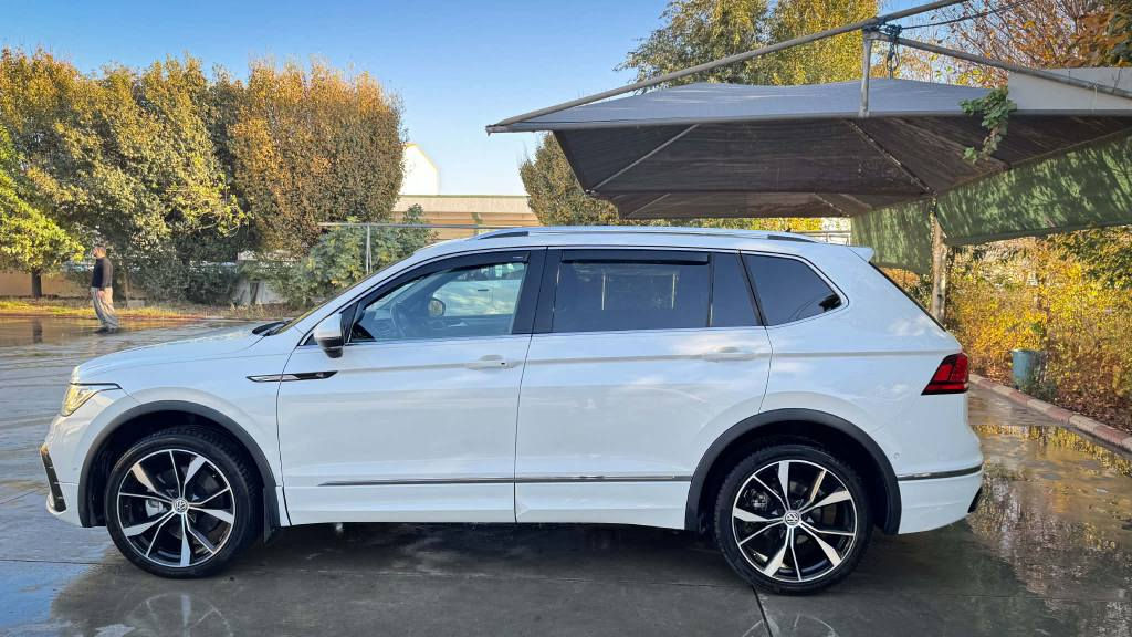 ڤۆڵکسواگن
تیگوان, 
SEL Premium R-Line, 2022
ماوەی ڕۆیشتن : 60 هەزار میل
بۆیاغ: بۆنید بۆیاغ
پستۆن: 4 پستۆن
بزوێنەر: 2.0
 پەڕەشوتەکان سەلامەتن 
کامێرای دواوە - پانۆراما - ڕاگری نشێوی - کامێرا ٣٦٠ - حەساس - گەرمکەرەوە و ساردکەرەوەی کوشن - سلاید - بەسمە - دیاریکرنی خێرایی - شاشە - سیستەمی کلیلی زیرەک - ٦ پەڕەشووت - لایتی پێشەوەی زینۆن - لایتی پێشەوەی لید - AWD - ڕادار - بلاجکتۆر
ناونیشان: چوارقورنە
نرخ/ ٢٤٨ 
☎️  *********** - *********** رانية, السليمانية

