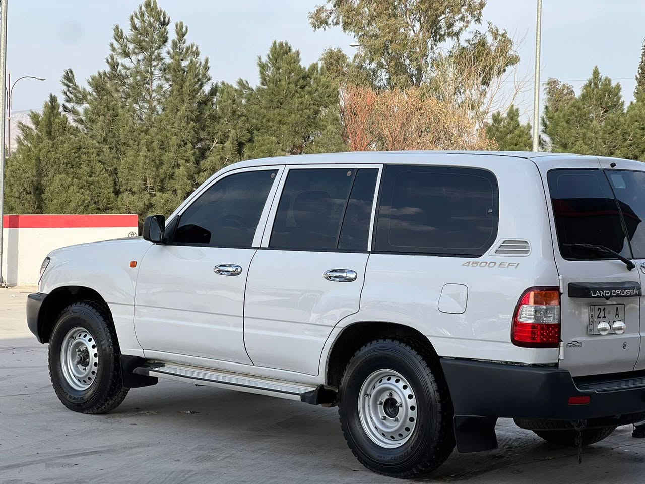 مۆنیکا 2001 تاقانە و دانسقە ١٤٠ گەڵا 
فول عادی G 
ناوی نیە لە حاسیبە بەشەرت 
ڕەقەم سلێمانی سەنەوی تازەیە 
کتابی جام ڕەشی لەگەڵە 
بە ناوی خۆمەوەیە 
٤ تایەی لۆک لۆکی لەسەرە
تاقانە و تایبەتە سەیارەکە 
یەک هەزار مەسرەفی تیا نیە 
گێڕ و مەکینە و ئەکسل و دەبڵ ئەکسلی بەشەرت 
سۆنەرەکەیم داناوە 
لە دەعامی پێشەوە هەتا دواوە بەشەرت 
سعری تەنها 140 گەڵا
***********
*********** 
ئەدمینی دڵ ❤
