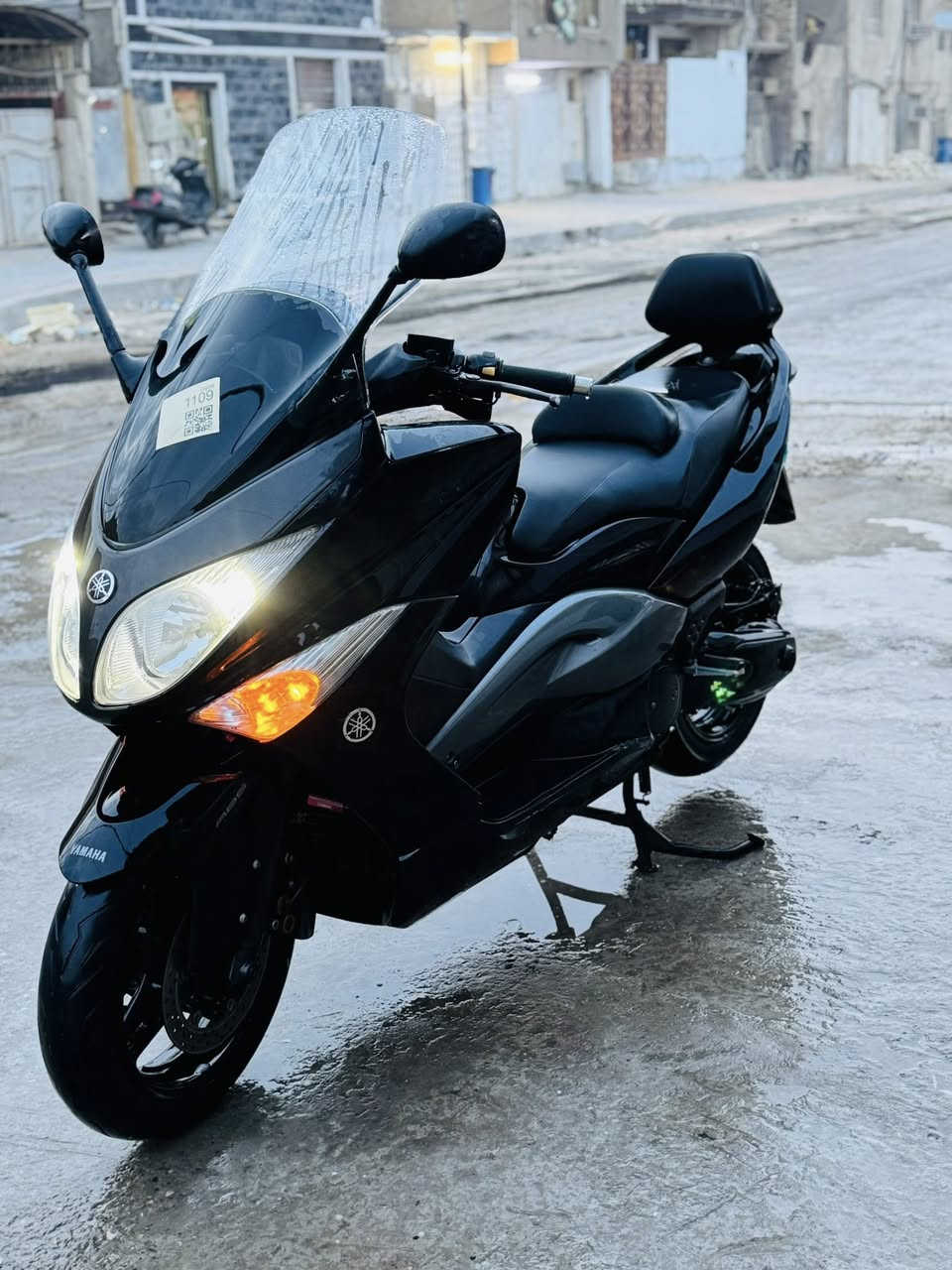 سلام عليكم دراجه تي ماكس 2011مكفولة كفالة عامة كفر ومكينة ودامة كاملة الدراجه خير من الله الدراجه ماشية 25 ألف السعر 45 وبيهة مجال مكاني بغداد مدينة الصدر الرقم ***********
