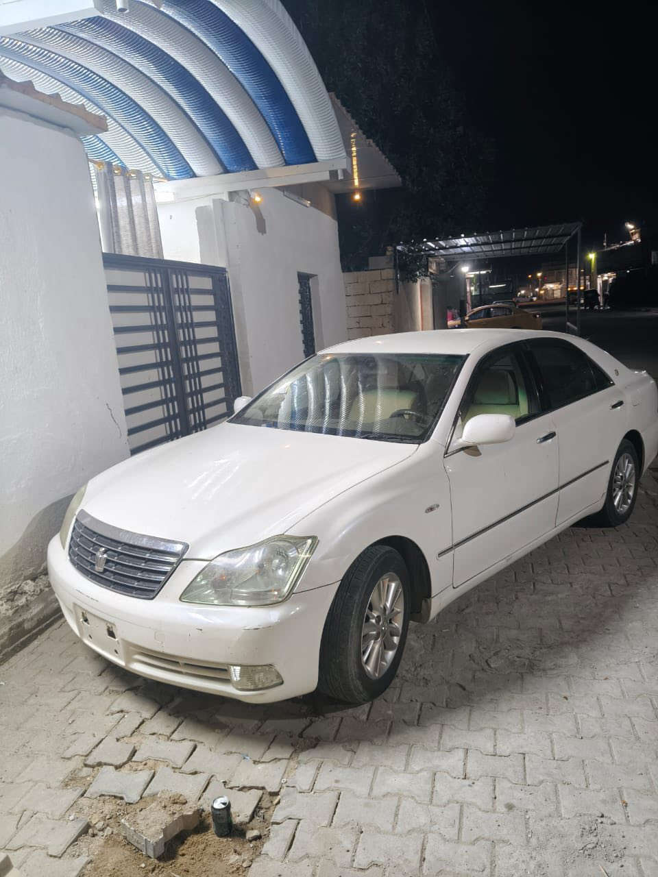 سيارة  شاهينة موديل ٢٠٠٤  كصة جنطة ادوووووات
شاصي ٨٢ كير ومكينة وحدادة كله كفالة دخووول جديد  ست بصمات مكاني بصرة ام قصر
السعر ٣٩ وبيها مجال بسيط حك الجية 
***********
