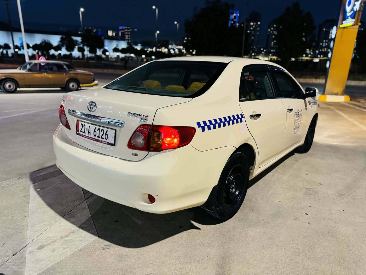 کڕۆلا 2009 گێڕ عادی بێ بۆیاخ  دووجێ ساردی هەیە پێش و دوای کەپسە 124گەڵا سەنەوی تازە بەسەر چووە ***********
