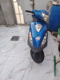 دراجه كامكو v2دراجه حلوه ونضيفه صارله شهر من طالعه من الوكيل سعره  درا...