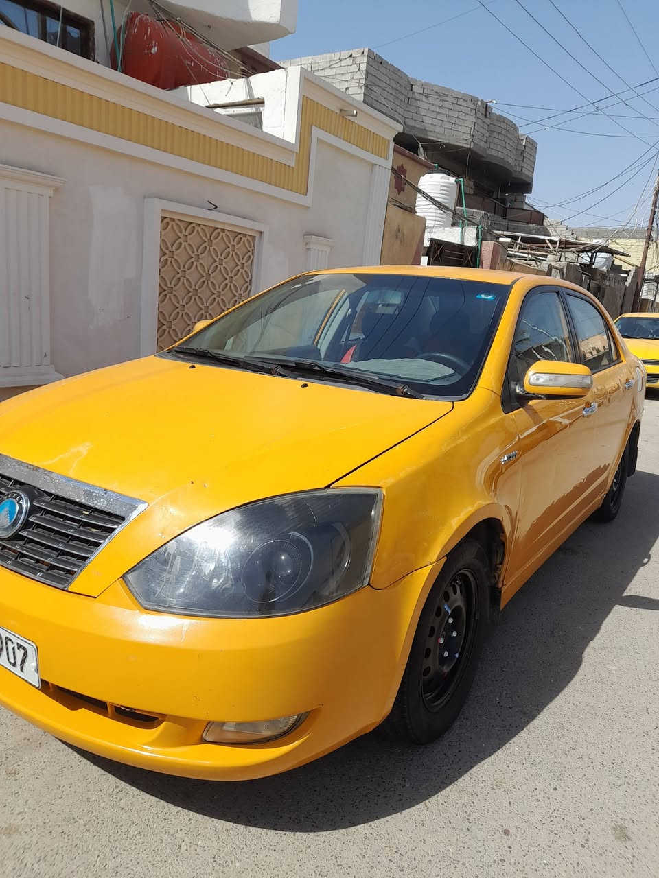 للبيع جيلي fc موديل 2012 رقم نكليزي بغداد مصفره هيئه وغرامات سنويه ل 27 كير ومكينه لاتنقيص ولاتبخير كهربائيات كله شغاله تخم تاير فقط هلالات خلفيه معمره للاستفسار الاتصال ***********
