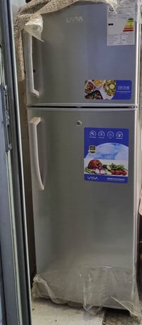 ثلاجه 10 قدم غير مستخدمه سعرهه مناسب واتساب 07722645434