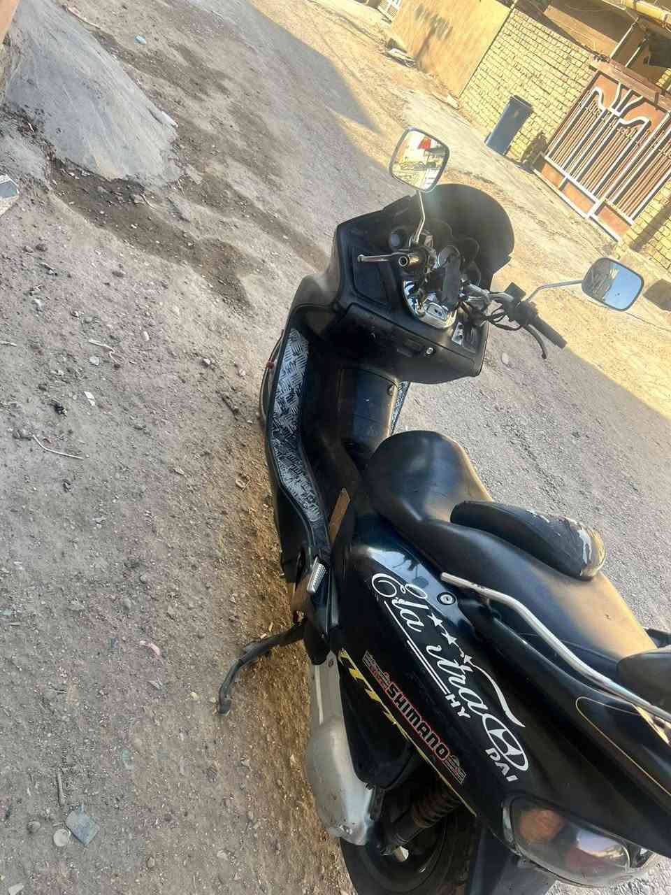 06 كامله مابيها نقص  واحد  مكينه مكفوله كفراتها  نص ونص  جيب فيتر وفحص   ستيرن رياضي  صالنصه  رياضي  سعر 500 بيها مجال بسيط  مكاني دوره شارع ستين ***********
