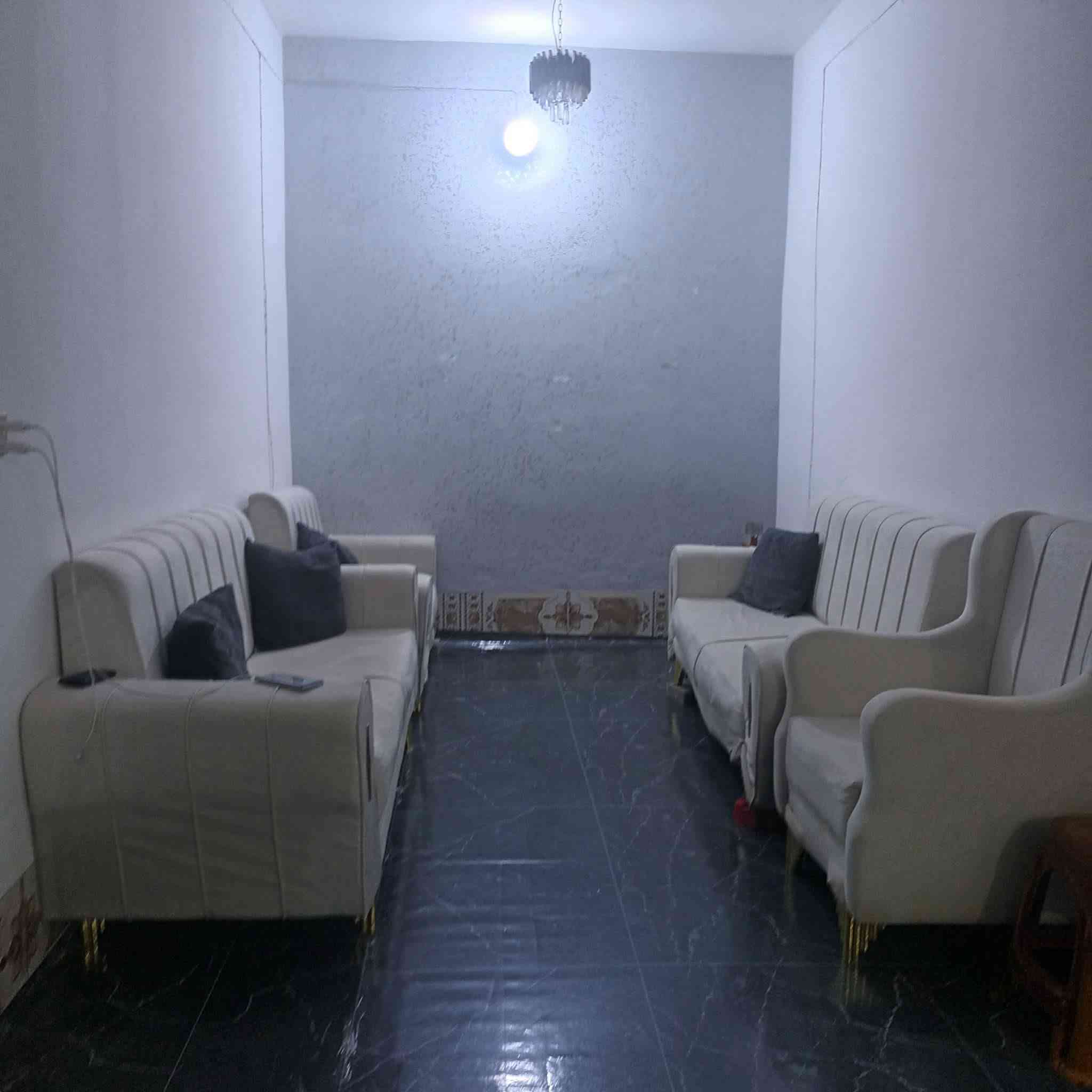 مكلف با النشر بيت للبيع نعما نيه حي الشهداء قرب اسواق فراس مساحه ٢٥٠ متر طابو صرف علي الشارع قرب صالون ختام سقف شيش بناء طابوق حديث غرفتين صاله استقبال مطبخ صحيات وطرمه جبيره استفسار خاص


**إذا كنت صاحب هذا الإعلان وتريد حذفه لأي سبب، رجاءا أرسل رسالة إلى الدعم الفني**