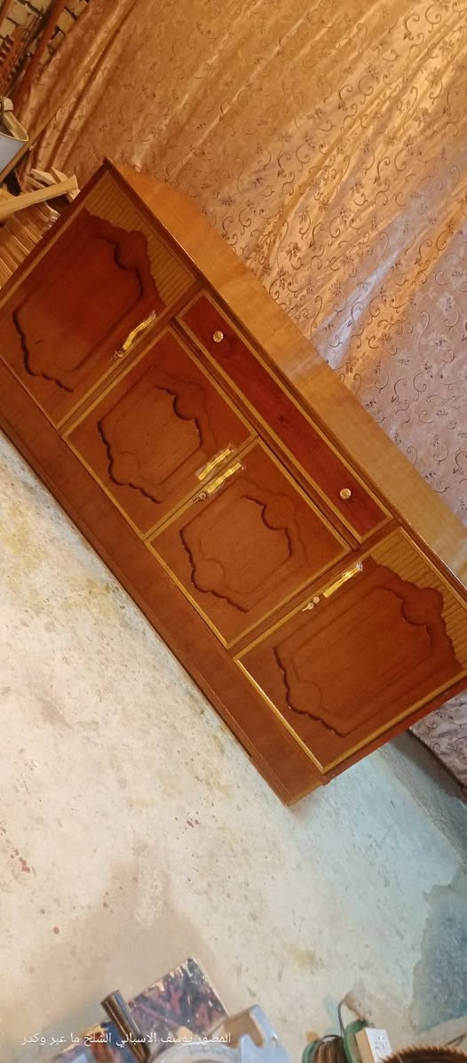 بوفيه مترين مستعمل نظيف مكان بغداد الأمين الثانيه ***********
