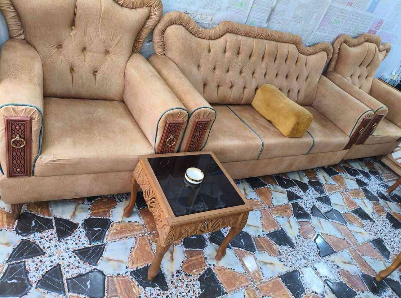 .سلام عليكم تخم
عشر مقاعد نضيف حيل استخدام مكتبي مابي اي شي

السعر 400الف بي مجال بسيط مكانه الرمادي التأميم 

للاتصال{***********} اتصال واتساب فقط
