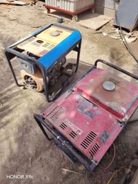 للبيع مولدات گاما عدد 2 الحمره كهرباء ولحيم والصفره فقط كهرباء للاستفس...