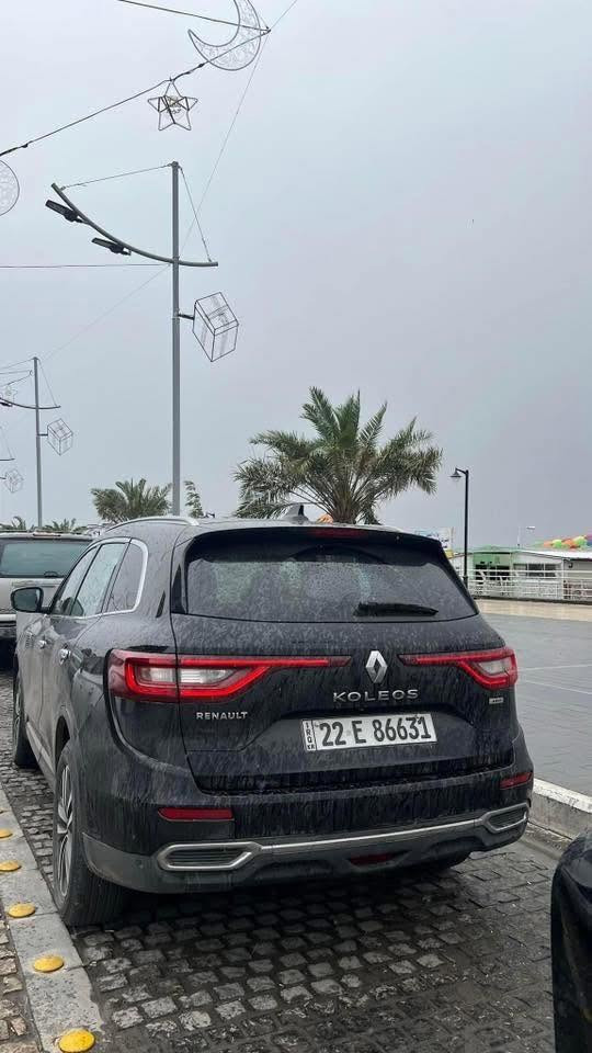 رينو كوليوس 2018
خليجية بيها باب السايق صبغ وجراد بالقماره والصندوك
فول مواصفات 4WD
بانوراما
حساسات 360
كشنات تدفئة تبريد
تحديد مسار
مثبت سرعة
مري شفط
صندوك كهرباء
مري تعتيم
السيارة ماشية 145km
مكان السيارة البصرة
السعر 155 وبيها مجال 
***********
