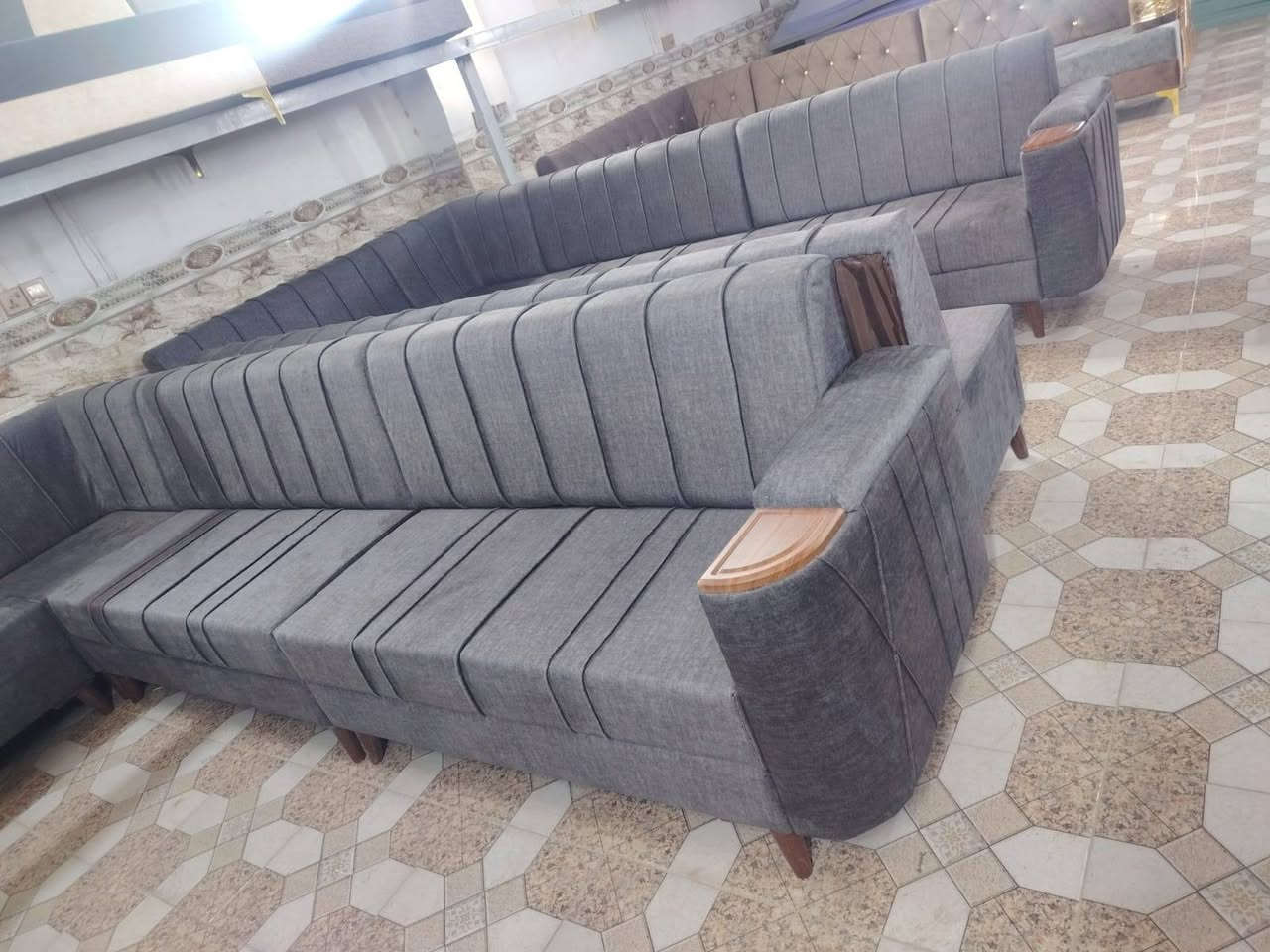 سلام عليكم متابعينه لحكو عل موديلات جديده كله تسكام بلوك اسود مامستخدم عنوان المعمل ديوانيه تقيه يم ساحه توديع معمل ومعرض ورده الربيع رقم *********** بي وتساب متواجدين
ومراوس جديد مستخدم تراوس واكو فرق
