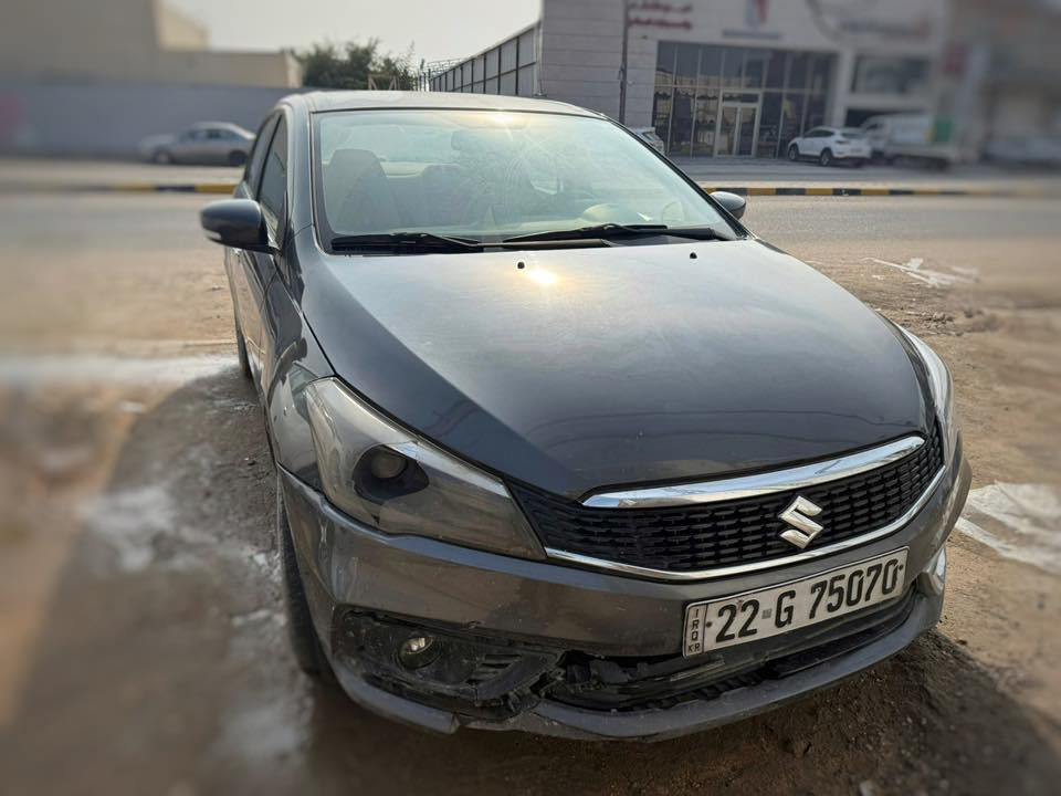 🔴سازوكي سياز 2023 
🔴السيارة ياباني 
🔴السيارة حلوة ونضيفه بيها بس دحجات خفيفه 
والباب الخلفي مشخوط وصبغنا نص الباب وشخط بسيط (يعني مامضروبه) عندي صوره الشخط للي يريد يشوفه 
🔴رقمها حلو ومميز وكلشي كامل 
🔴ماشية 130 الف 
🔴مكفولة محرك كير 
🔴السيارة حلوة ومرتبة بس صار عندي ظرف واريد ابيعها حته مالحكت اغسلها وارتبها اريد بيع مستعجل لان عندي ضرف قوي صار والله يمهله الي ياخذها 
🔴 السعر 112 ورقة وبيها مجال للشراي صدك لان مستعجل على بيعتها
🔴رقمي للتواصل ***********
