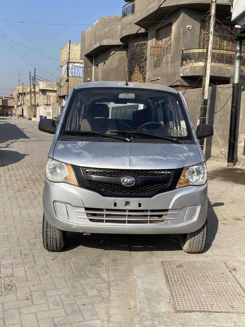 سلام عليكم سيارة ليفان 2014للبيع 
مكينة وكير كفالة عامة 
مكفولة من ضربة 
كشنات مدوشمة دوشمة جديدة نظيفة 
تبريد تدفئة شغال 
تخم تاير جديد 
السعر 35وبيهة مجال 
***********
المكان البلديات تقاطع المرور
