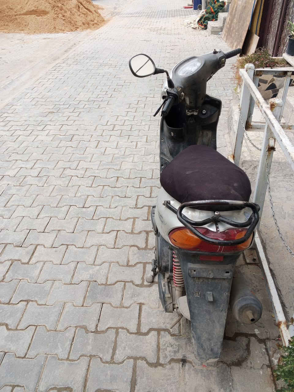 ماكس قجمه دراجه بيها دخان قليل 
جاهزه كفرات بلاديه مكانها بغداد الجديده 
السعر 325 ببها مجال 
للاستفسار الاتصال ***********
