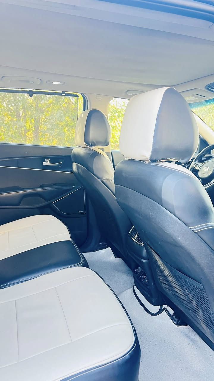 سورنتو 2016 وارد امريكي 6 سلندر 7 راكب فول اعلى مواصفات بلسورنتو تخم تاير جديد وباتري جديد وخير من الله وكل نقص مابيه سنويه وهزه جديده ولاتعبك ولتعبني تفيدك اتصل وبخدمتك مكان السياره حله مركز مدينه ***********
***********
