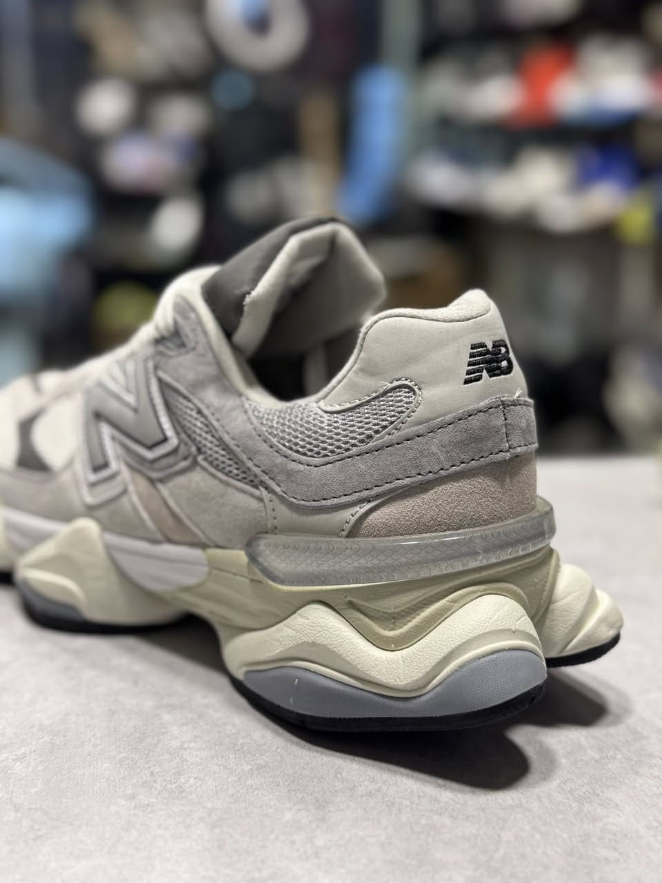 NEW BALANCE 9060
غير مستخدم
القياس 42 طول القدم 26.5
واتساب wa.me/9647781522983
توصيل جميع انحاء العراق


**إذا كنت صاحب هذا الإعلان وتريد حذفه لأي سبب، رجاءا أرسل رسالة إلى الدعم الفني**