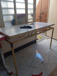 ميز خياطة • تفصيل • للبيع