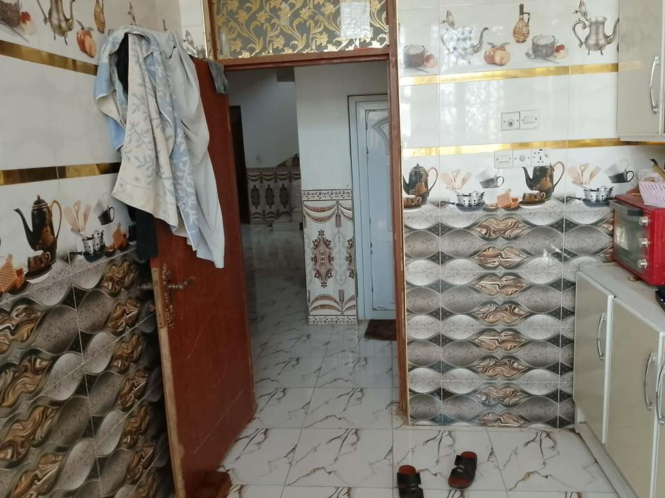 🟡بيت بالشراگية السابعة جهة حي العزل مساحته 120م الطابق الاول غرفة وصالة ومطبخ وبراني وطارمة الطابق الثاني فقط هيكل غرفتين، ابعاد المنزل 6*20م يقع بالقرب من المدرسة الكون وخدمات وقريب من الشارع العام السعر 93 مع المجال
@أبرز المعجبين
🟢نستقبل طلباتكم وعروضكم العقارية للبيع او الايجار ليتسنى لنا خدمتكم بالسرعة الممكنة.

🟢للاستفسار يرجى مراجعة مكتب عقارات الجوهرة الكائن في حي الصدر تقاطع العسكري باتجاه حي العسكري قرب افران صمون بغداد الحديثة او الاتصال على الارقام الموجودة وسنكون بخدمتكم.

احمد الكناني ☎️ *********** وتساب
ستار ابو منتظر ☎️ *********** وتساب

🟢اذا كنت مهتم لمتابعة المزيد اضغط زر الاعجاب وتابع البيج لتصلك كل عروضنا الحصرية.
