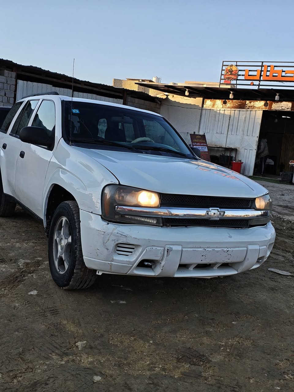 سلام عليكم 
بلايزر مزاد وزاره الداخليه 
مكينه vvt محور بيها خيط بخار 
حداديه كامله قبل شهرين شادها كلفت ٨ اواق 
تبريد ثلج غرفه جديده تخم تاير مع سبير مكفوله من الضربه والكلبه والكصه 
تنويه ! سياره مال دوله اواجهك ويه راعيها بابل ابو المزاد ويسويلك مكاتبه وكاله ام الباركود ونته بعد تراجع الدوله الي عليه بس كتابها وواجهك ويه راعيها 
 السعر مال متوازي ٤٤ وبيها مجال بصيط 
مكاني كربلاء الحر الصغير  
***********
