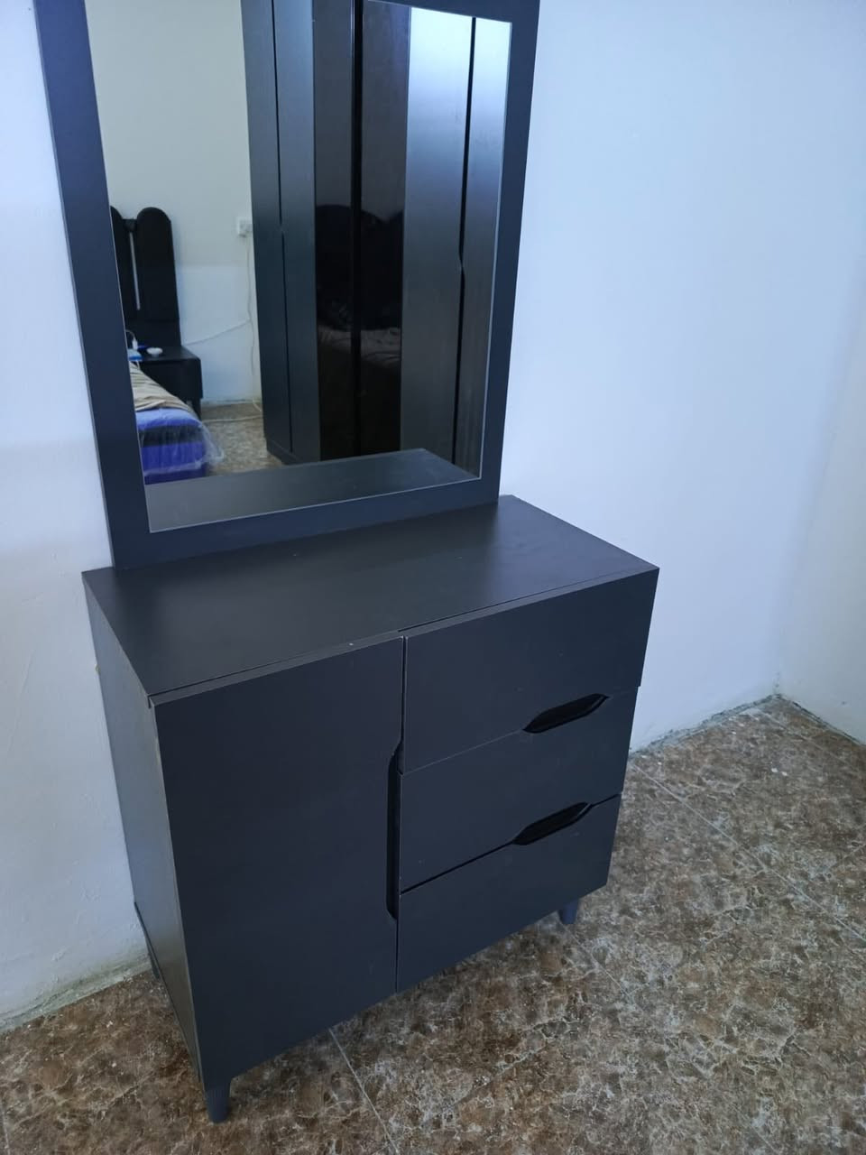 غرفه للبيع غير مستعملة جديد كلش
السعر ٥٠٠ ***********
