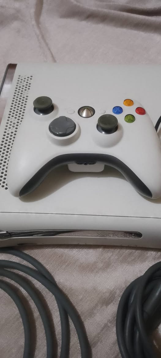 جهاز اكس بوكس 360 النوعيه القديم بس الجهاز حيل نضيف اخو الجديد كامال ملحقات الاصليه لوك ستيكر مامفتوح يشغل اقراص اصليه فقط الريجن اوربي السعر 75 ألف


**إذا كنت صاحب هذا الإعلان وتريد حذفه لأي سبب، رجاءا أرسل رسالة إلى الدعم الفني**