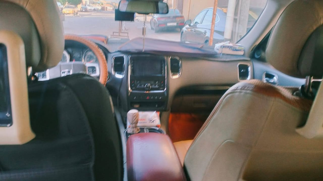 السلام عليكم درنكو البيع موديل 2011خليجي مصبوغه عام بدون ضربه وداخل مرشوشه بطش ونصبغت عام السياره جاهزه من كل النواحي السعر 165رقم الهاتف ***********مكلف بل نشر
