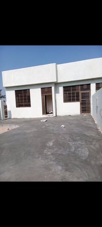 خلفه لبخ وبورك وجص وناعمه ونثر   تعال خاص وبيك خير وتدلل 07741995250