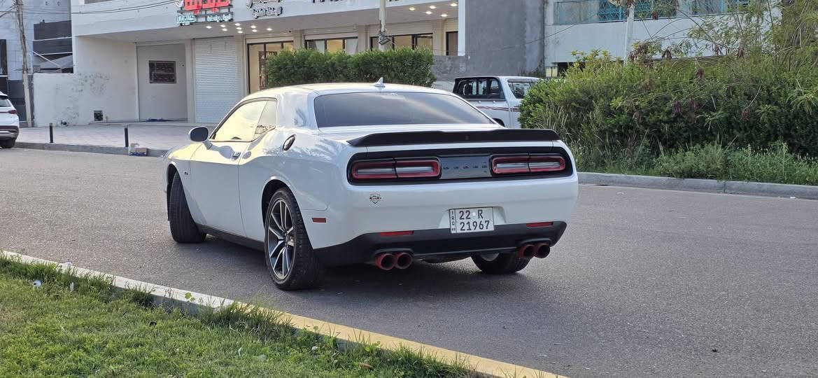 ​🏁 دودج تشالنجر R/T Last Call 2023 - Super Track Pak
1. اصدار اخير اخت الزيرو 
​ماشية: 6600ميل فقط 
​رقم اربيل باسمي
​نظام الصوت: سستم سماعات فاخر من Harman Kardon.
​الحادث: حادث أمامي (كما هو موضح بالصور)
* Not    ملاحظة******
* السيارة عليهة برمجة مراوح وتقليل صرف الوقود ومزودة باكزوز رياضي ودفيوزر من شركة  BIG BOZ وعليهة اكس بايب اكزوز
للتواصل : ***********/***********
