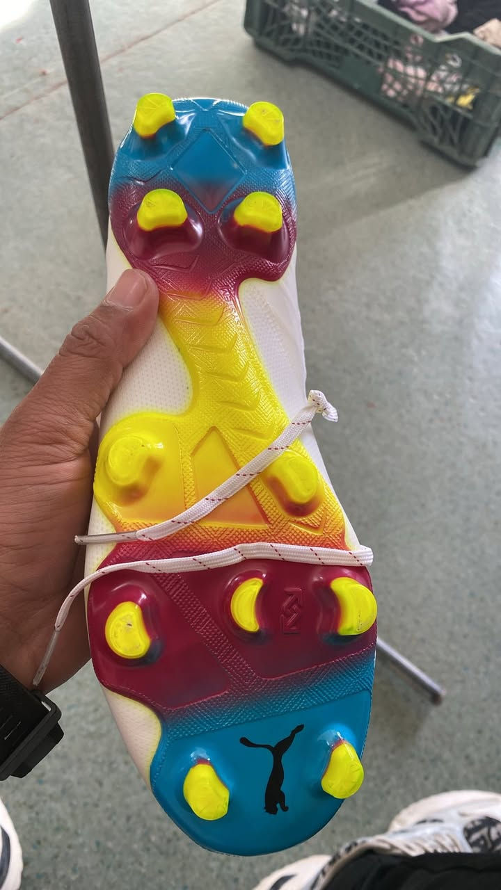 انطي سعرك وبالعافيه  ، قياس 42


**إذا كنت صاحب هذا الإعلان وتريد حذفه لأي سبب، رجاءا أرسل رسالة إلى الدعم الفني**