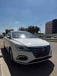 سيارة mg5 وكالة ماشية 3778 بعده زيرو الضربه بيه اقل شبر تكمه باب خلفي ...