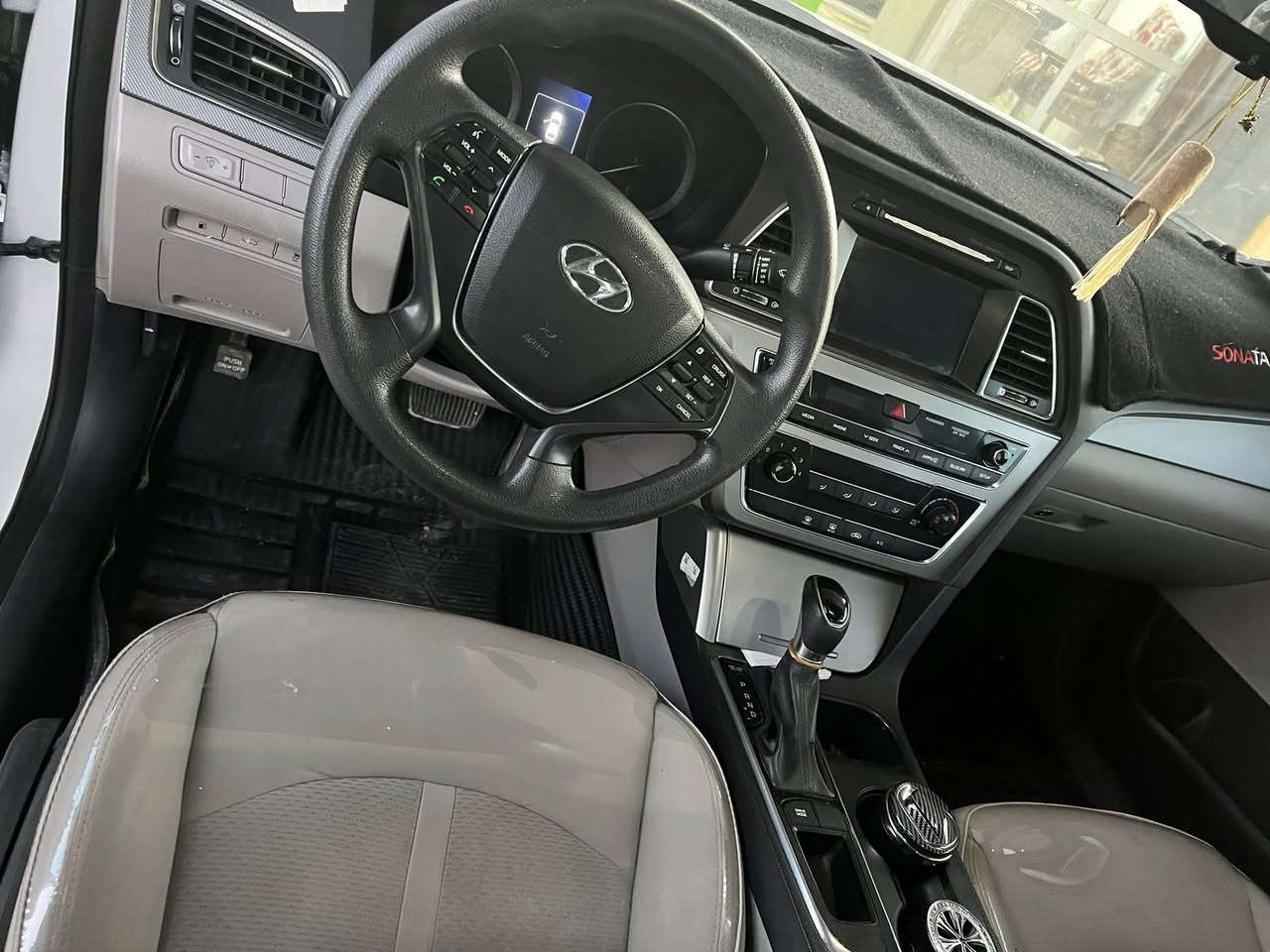 السلام عليكم سوناتا 2017 للبيع باسمي لاستفسار الاتصال علط الرقم *********** العنوان كربلاء طوريج
