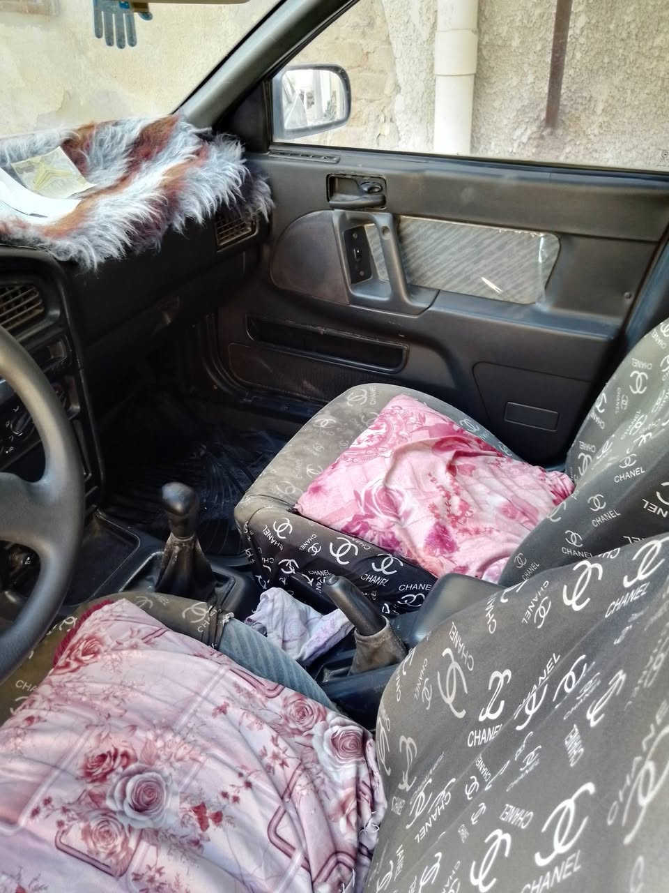 النترا دمعه موديل ٩٤البيع السياره المكينه تخربط شويه بيع على وضعه العنوان بغداد الحريه السعر ٢٥ بيه مجال رقم الهاتف ***********
