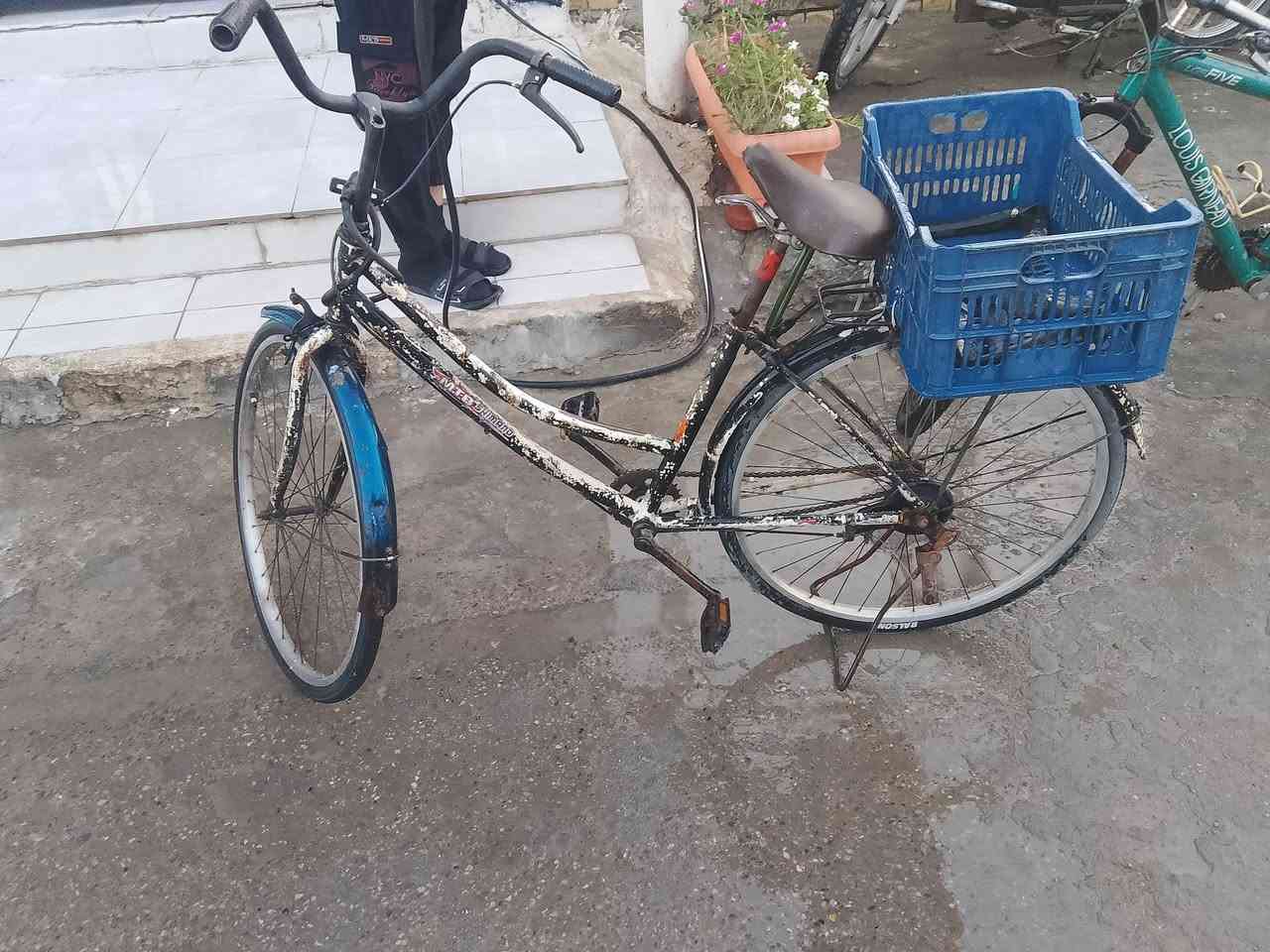 سلام عليكم بيسكل لبيع سعر 50بي مجال


**إذا كنت صاحب هذا الإعلان وتريد حذفه لأي سبب، رجاءا أرسل رسالة إلى الدعم الفني**