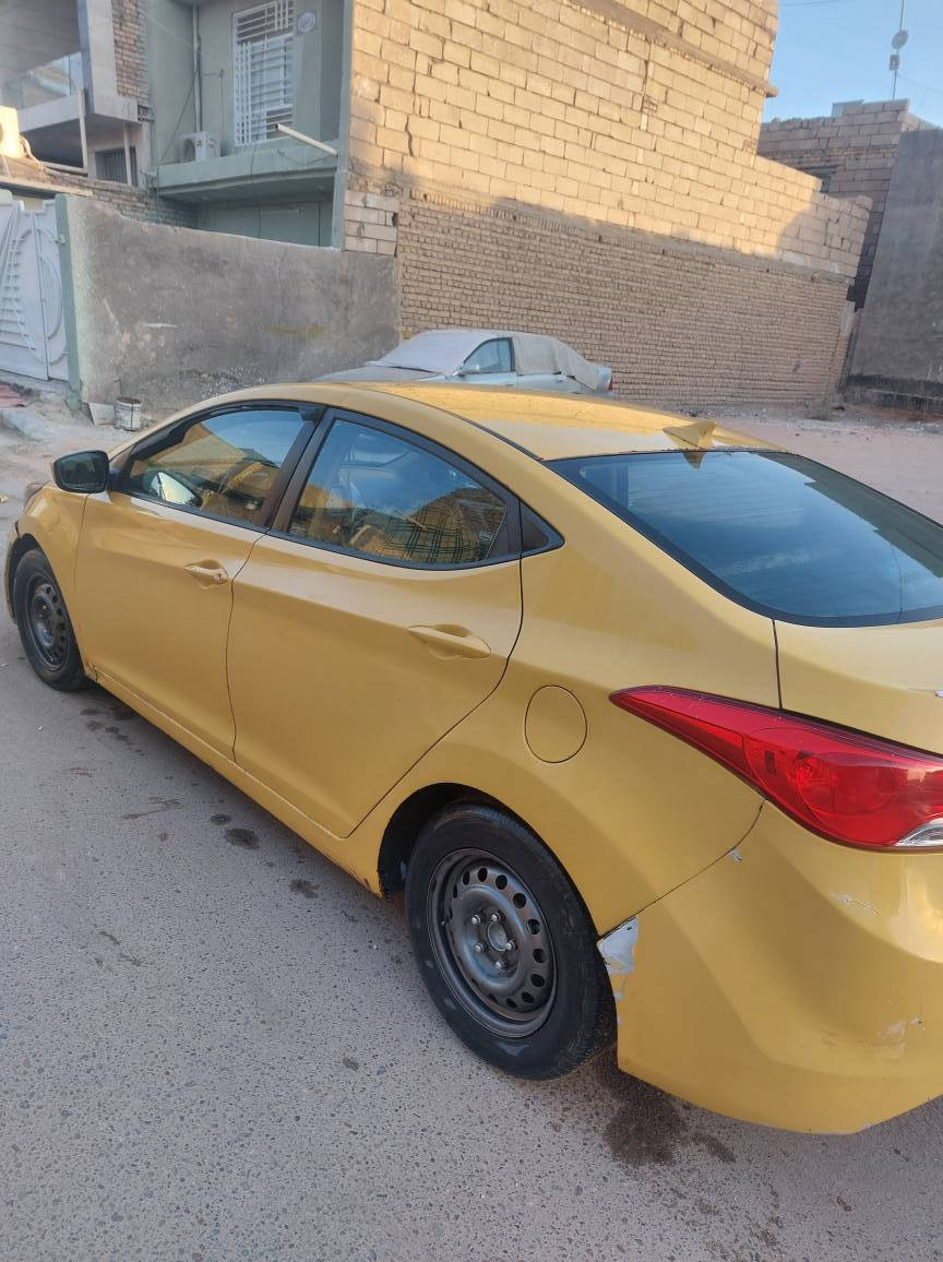 النترا ٢٠١٣ أمريكيه مكينه وكير وتبريد وحداديه مكفولات السياره بسمي سنويه ل ٢٧ رقم بابل انكليزي حادثه الدوس جهه السايق يعني ظربته من يم دورت الباب الخلفي لحد الدوسه الجوه مال باب السايق والظربه ماواصله للتكم  عنواني كربلاء *********** رايده ٨٩ وبيه مجال بسط
