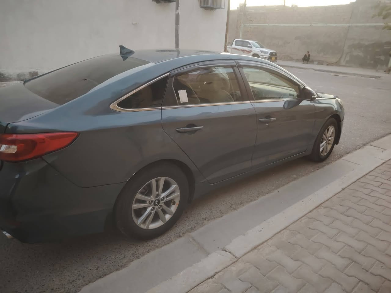 السلام عليكم سوناتا موديل 2016 وارد امريكي ضربته باب صندوق فقط مابيه قطع تبديل  ليبل واحد محرك كير كفاله عندي بيه وكاله عامه رقمه بصره سعر 115 مكاني بصره الدير  ***********
