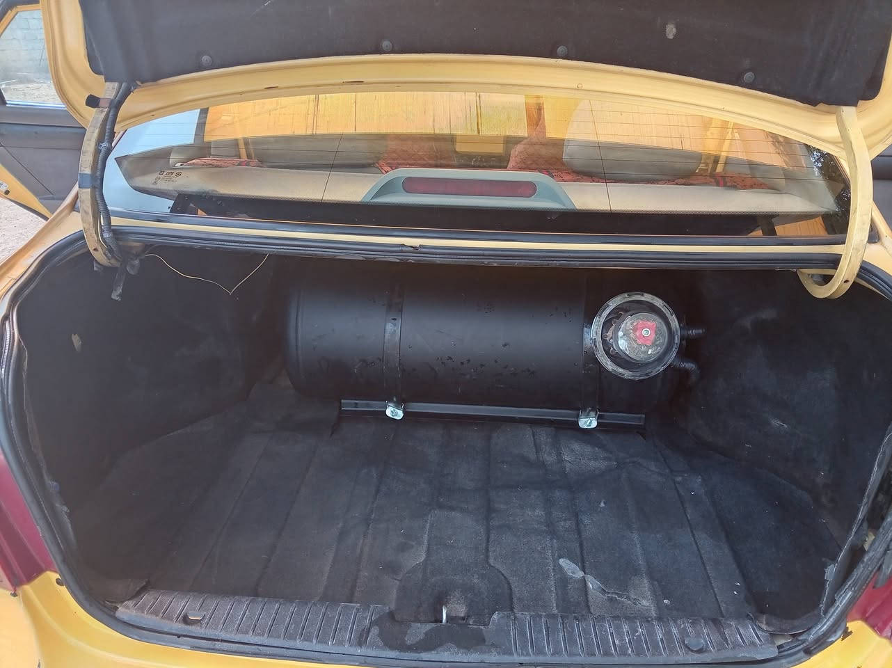 السلام عليكم 
اوبتر للبيع الشركة العامة   
موديل     ٢٠١١   بيها صبغ جاملغ الخلفي 
منظومة غاز حكومية  بيها كرت 
رقم واسط انكليزي بإسمي مشروع وطني 
سنوية إلى   ٢٧ 
تبريد خير من الله 
شاشة تحكم ستيرن كير خير من الله 
مكينة تجفيت جديد صارلها أسبوع
السعر    (    ٦٠    )  وبيها مجال قليل  
موبايل    ***********
المكان بغداد الرصافة 
حي البتول
