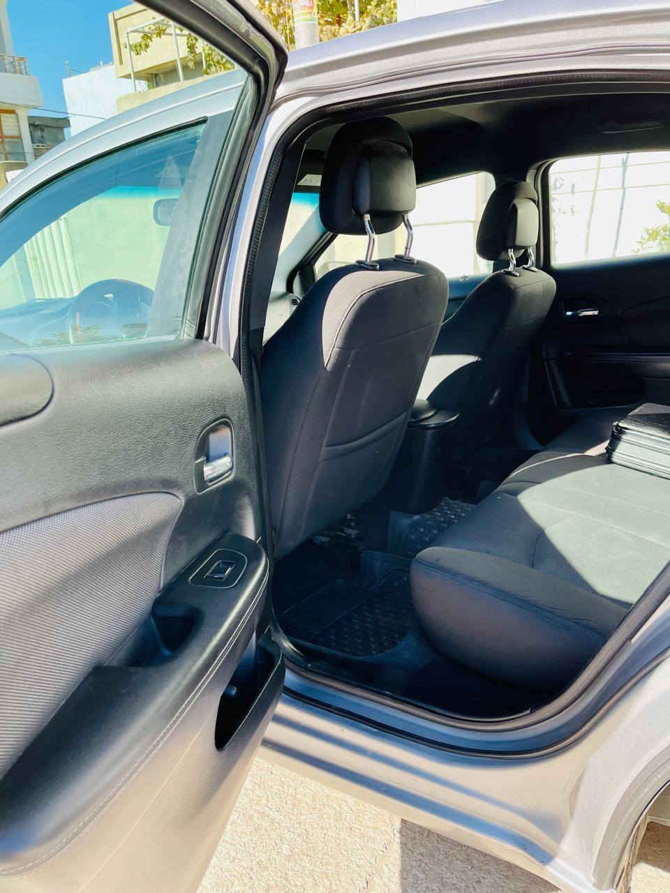 دودج افینجر 2013 ،
مکینە 24 ، فیە 4 قطعات صبغ بدون دواخل ، 
سعر 85 
***********
