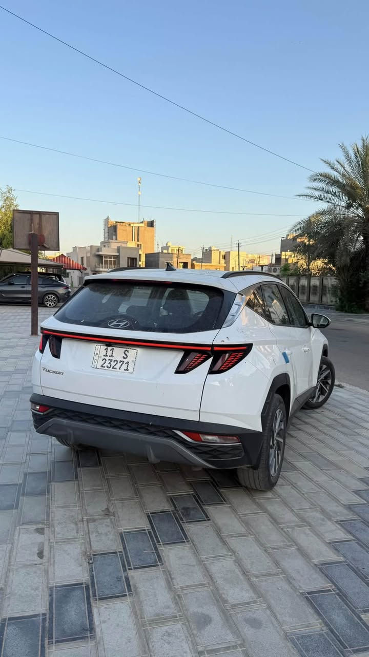هيونداي توكسان موديل 2023 ماشيه 59 الف كيلو متر فقط 

بدون فتحه + عداد دجيتال + كشن كهرباء + شاشه وبقية الامور المعروفه 

مكفوله عدا بارد بسيط بالصندوق بمقدار كف اليد + بارد بسيط بهلال الجاملغ الامامي 

السعر 19.200$ وبيها مجال بسيط
مكاني بغداد / المنصور - حي المتنبي - مجاور ماريا ماركت ( شركة زين سابقاً )

***********
